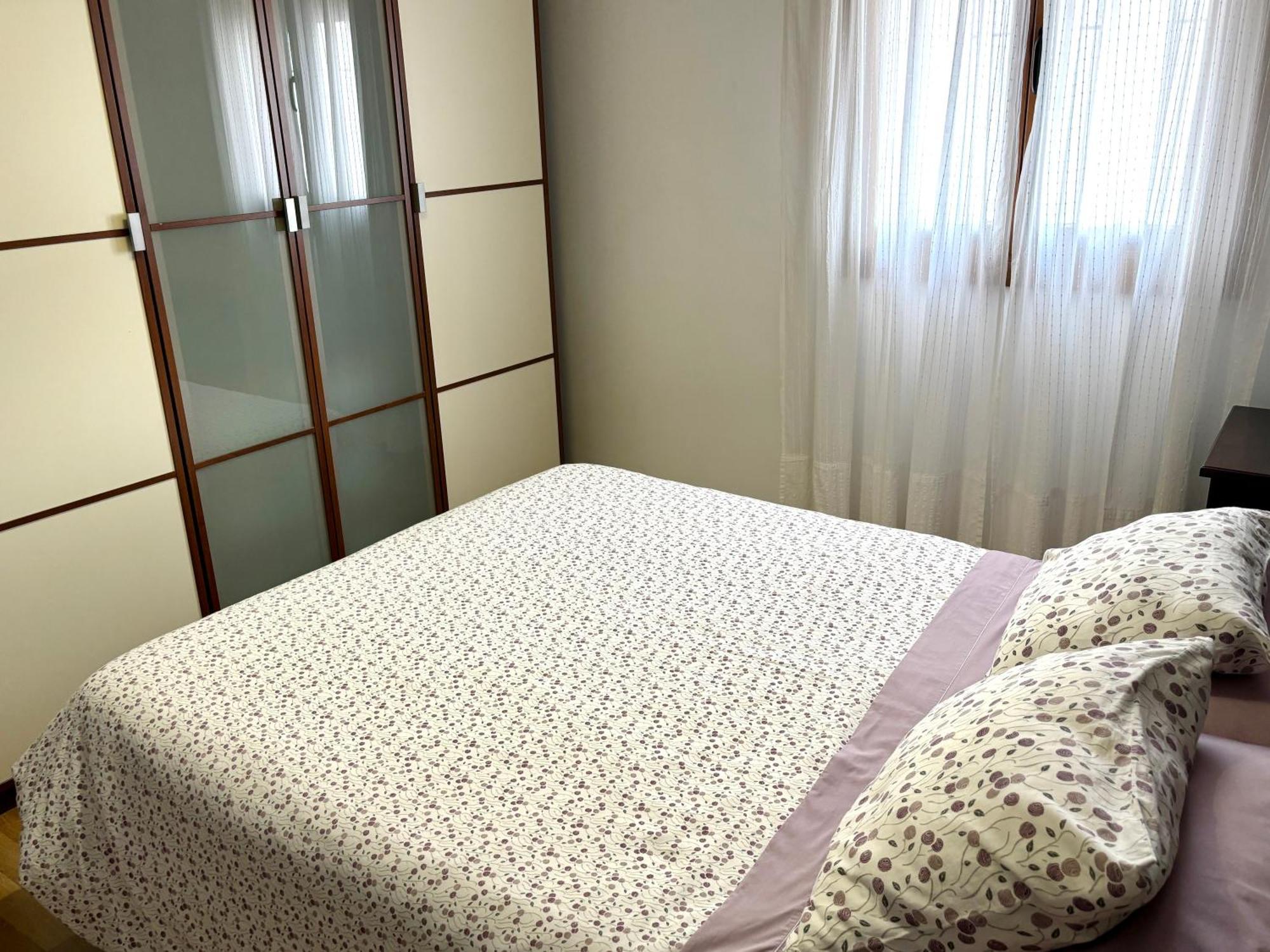 Suite El Alcazar การ์โมนา ภายนอก รูปภาพ